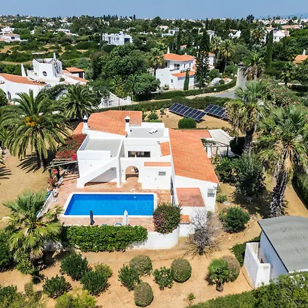 Casa Rouxinol * קארבואירו