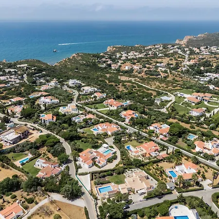 Casa Rouxinol * קארבואירו